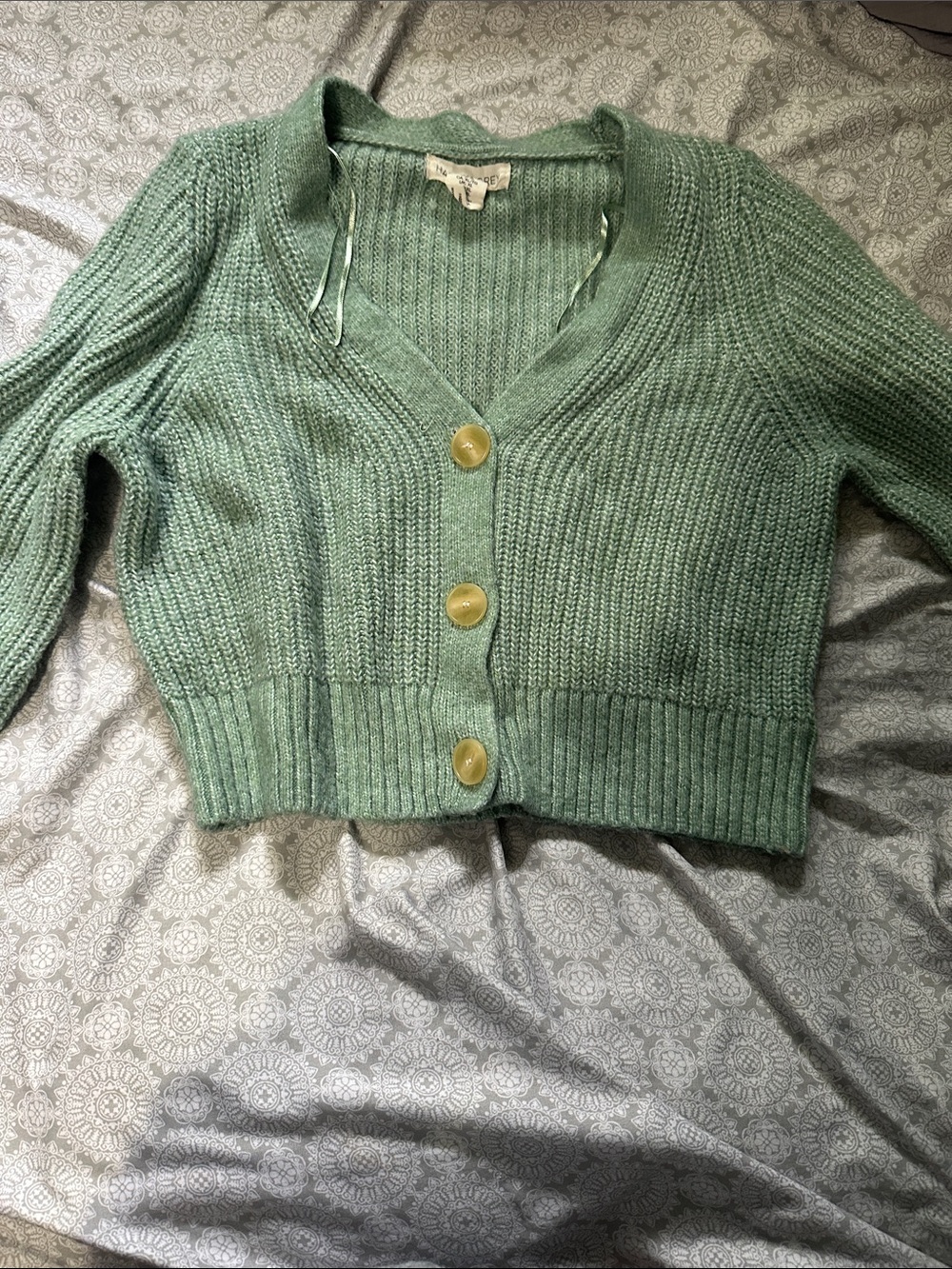 Cropped V-Neck Cable Knit Sweater Cardigan - Sage Green
